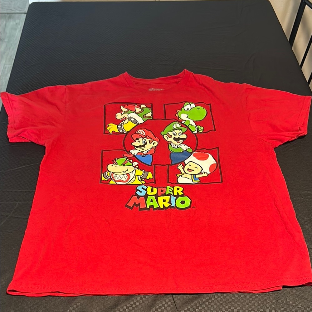 Super Mario Red Graphic T-Shirt